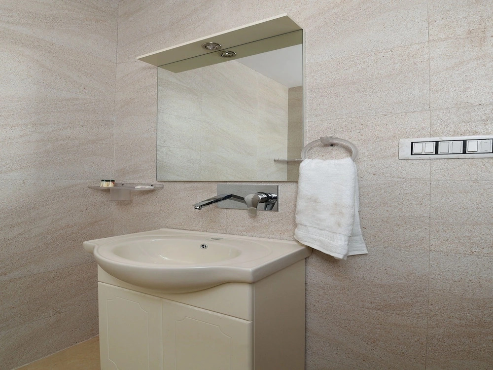 OYO 13027 Flamingo Grand
