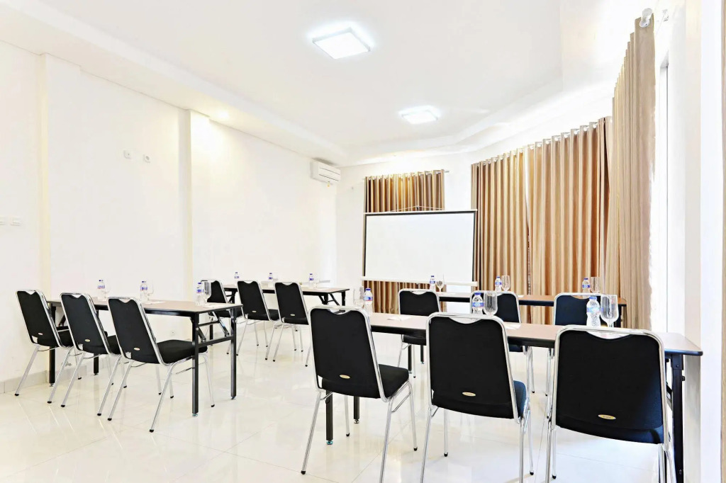 ZEN Rooms Riau Natuna