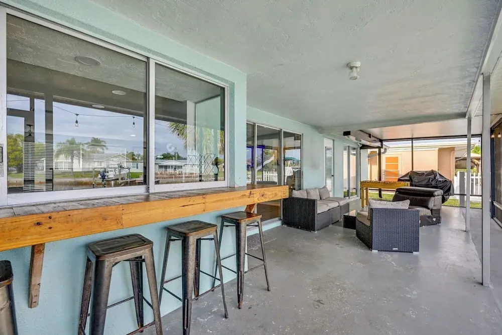 4 Mi to Beach! Waterfront New Port Richey Retreat