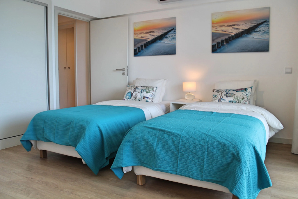 Overlooking the Marina, central location | Petronella Marina Apartment