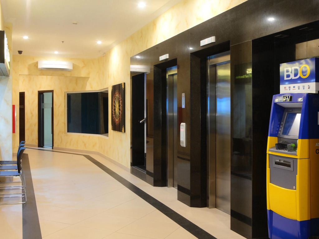 Queens Hotel Angeles City