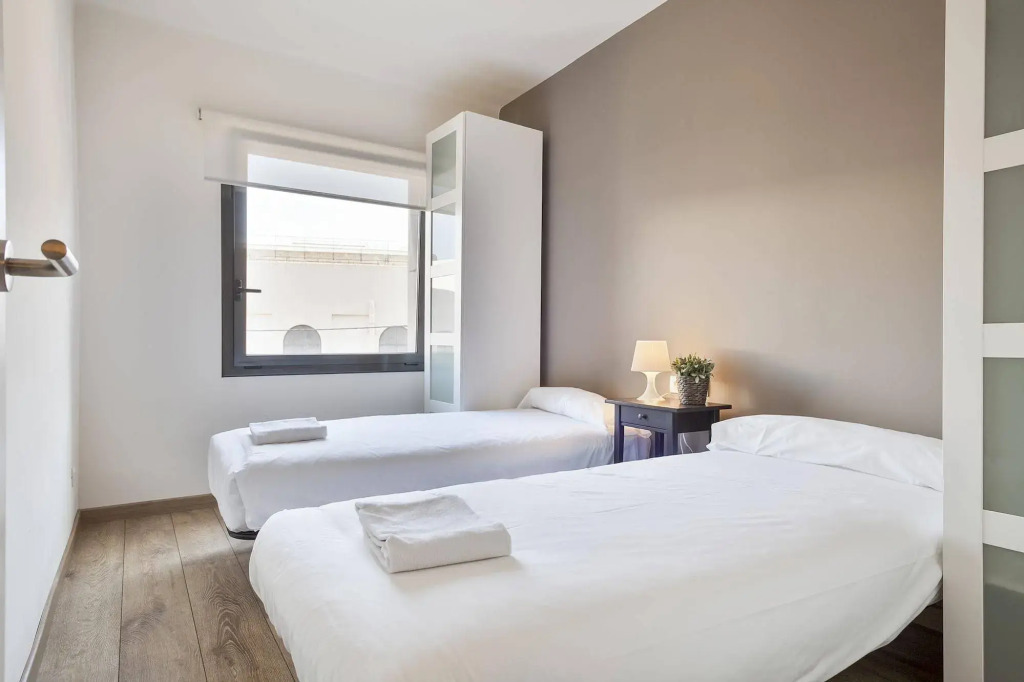 Fira Apartments by gaiarooms