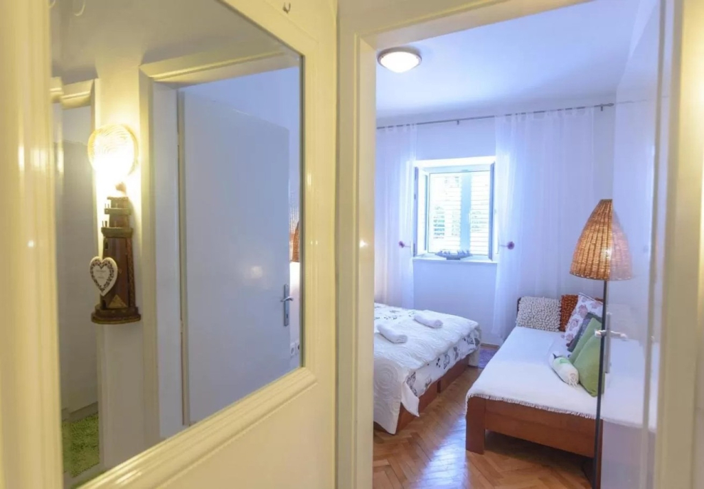 Apartment Ljubav - with parking : A1 Makarska, Riviera Makarska