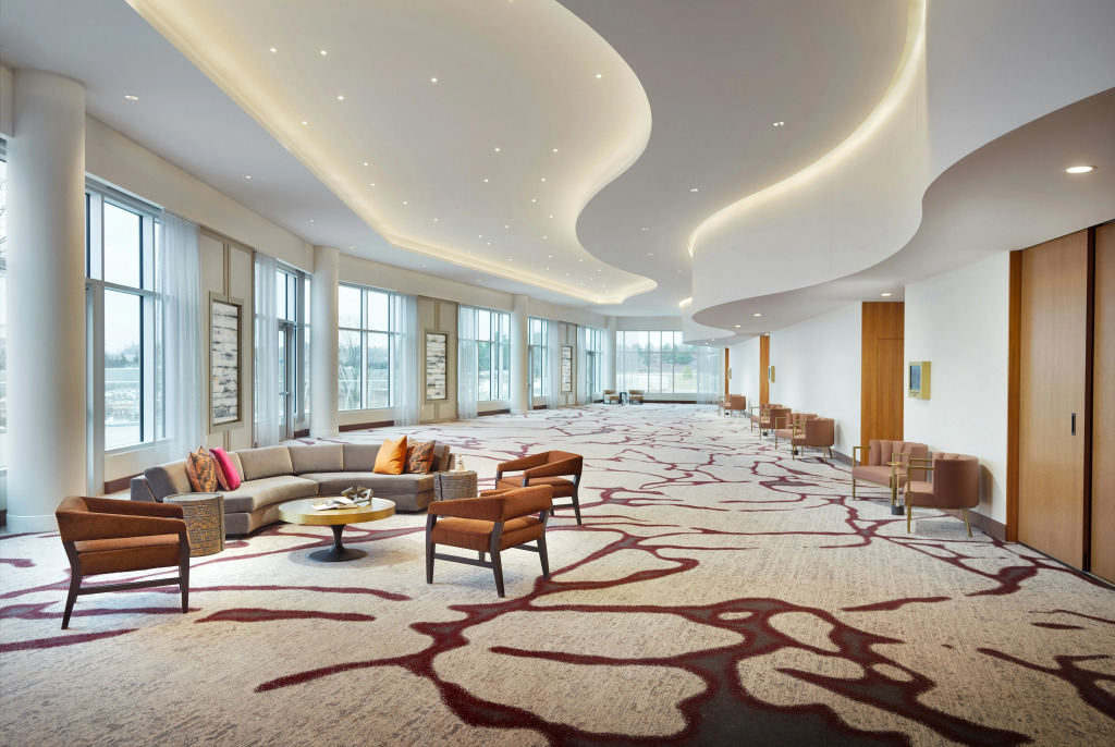 Omni Viking Lakes