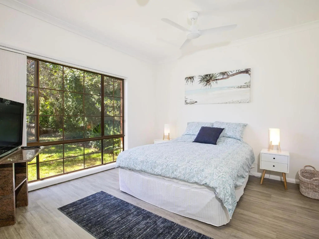 Bayview I Absolute Waterfront with Jetty I 5 Mins to Hyams Beach