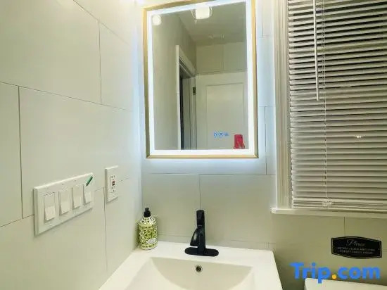 Elegant 3BR/2BA House in the Heart of Princeton + Free Parking