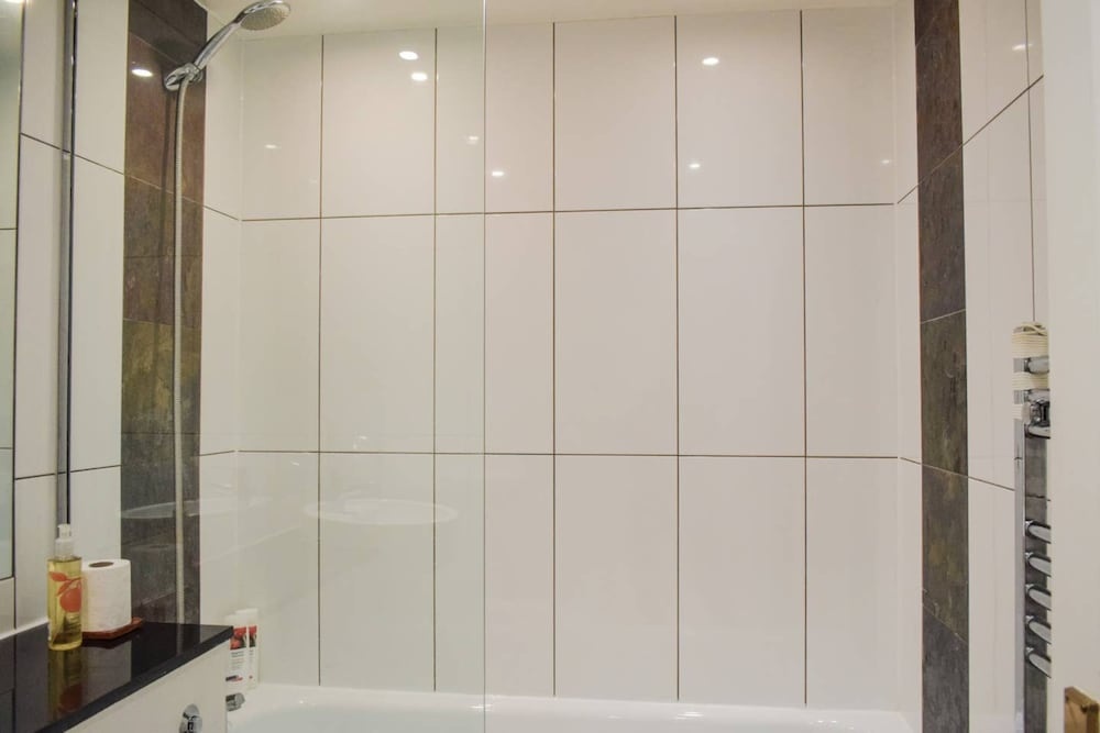 Chic And Cosy 2 Bedroom Flat By Earl's Court Tube