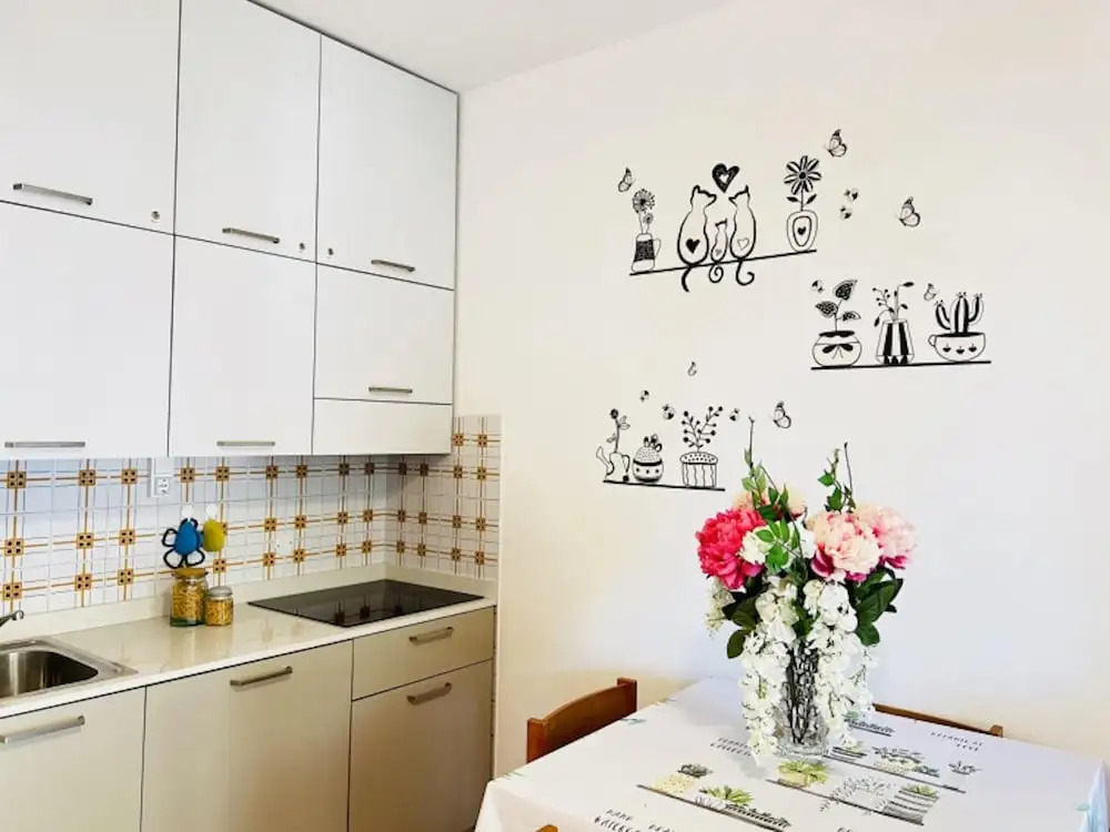 Flat With Terrace Overlooking the Pool