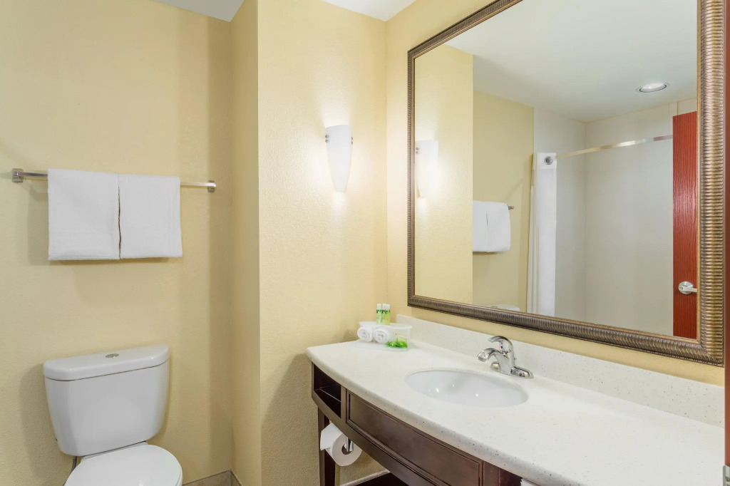 Holiday Inn Express Surprise by IHG