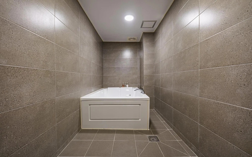 Yeongdeungpo The Moon Hotel