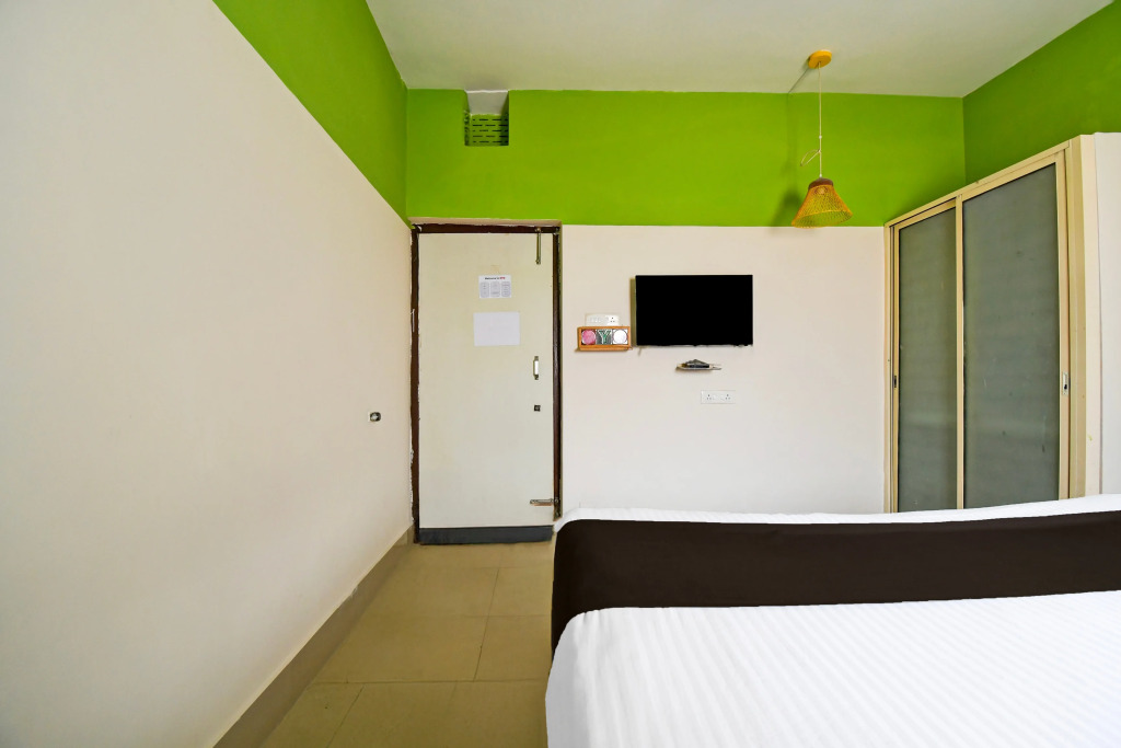 Super Hotel O Swaranpuri Near KIIT Square