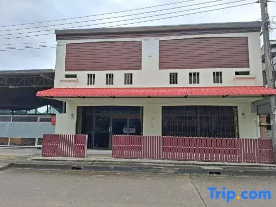 Padang Besar In front of Border Private room & Hostel