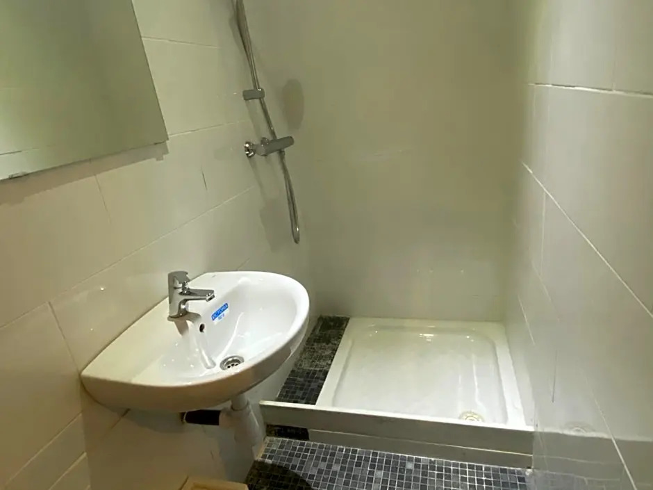 Hostal Granvia 628