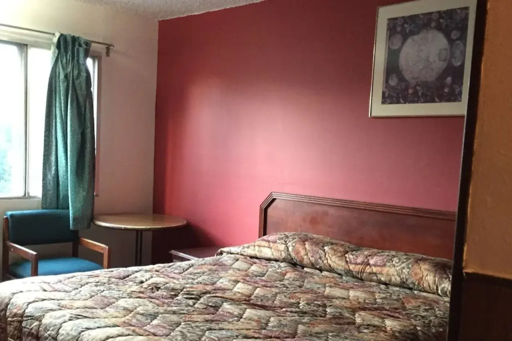 Best Value Inn by OYO Portland OR South East