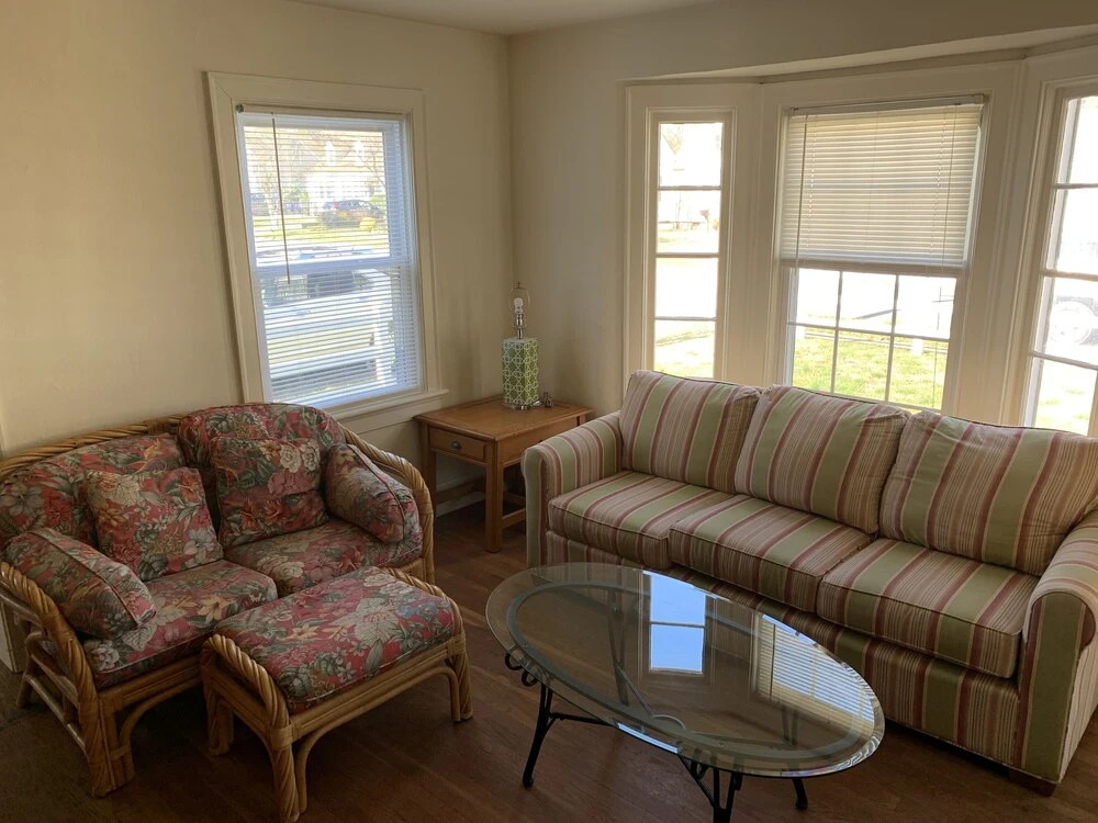 Residential Bungalow 2 Bedroom Home by RedAwning