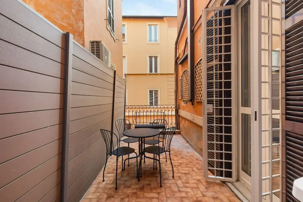 Vatican Beautiful 2Br Apartment With Terrace