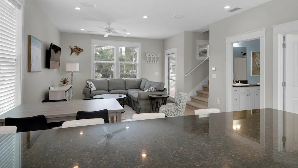 Beach Cottage w/ Backyard Oasis - Quiet Neighborhood in BMB