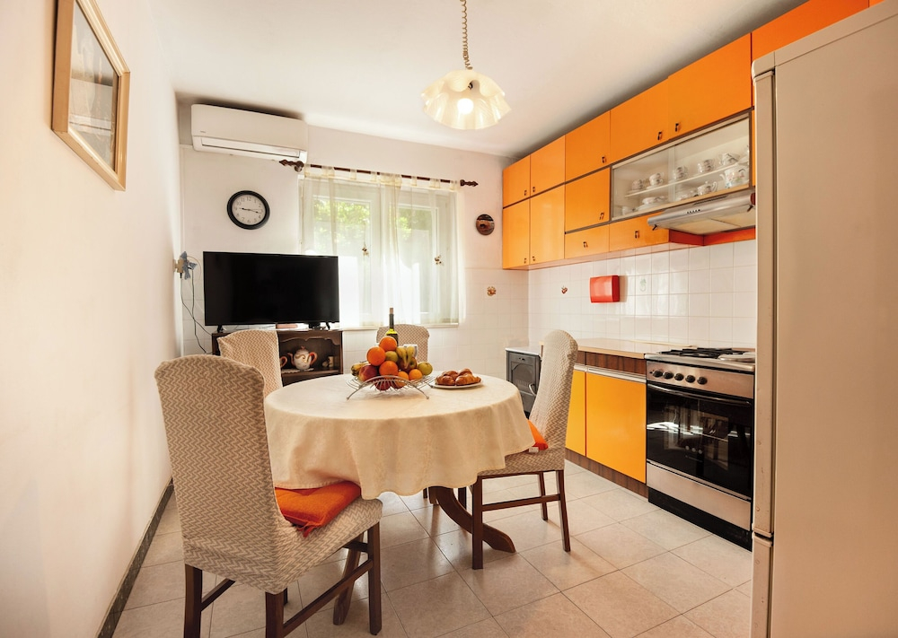 Apartment Tina