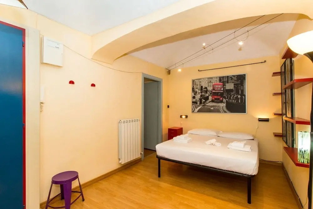 Porta Nuova Central Flat with Balcony