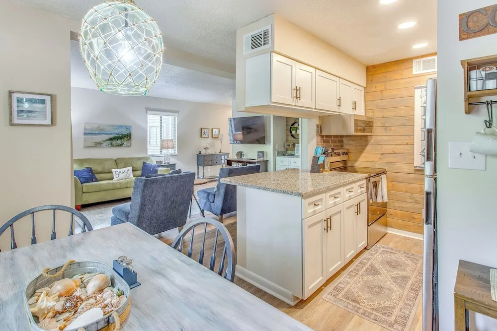 Calabash Condo: Close to Coast & Fishing