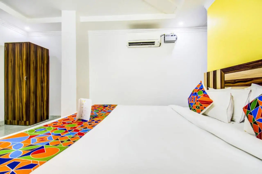 FabHotel Grand Sheela