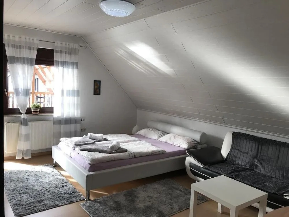Privatzimmer König