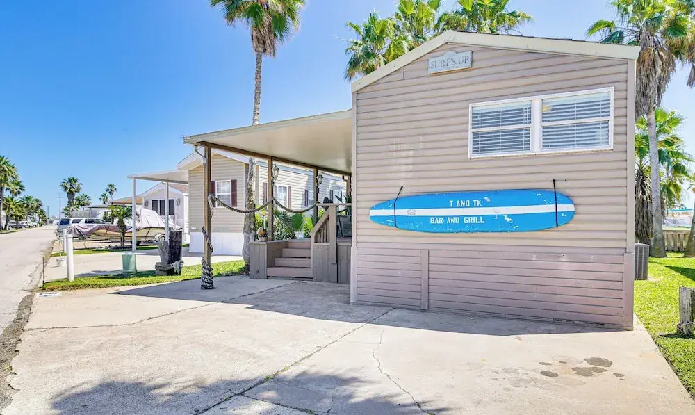 Resort-style Perks & Deck at Port Isabel Home!