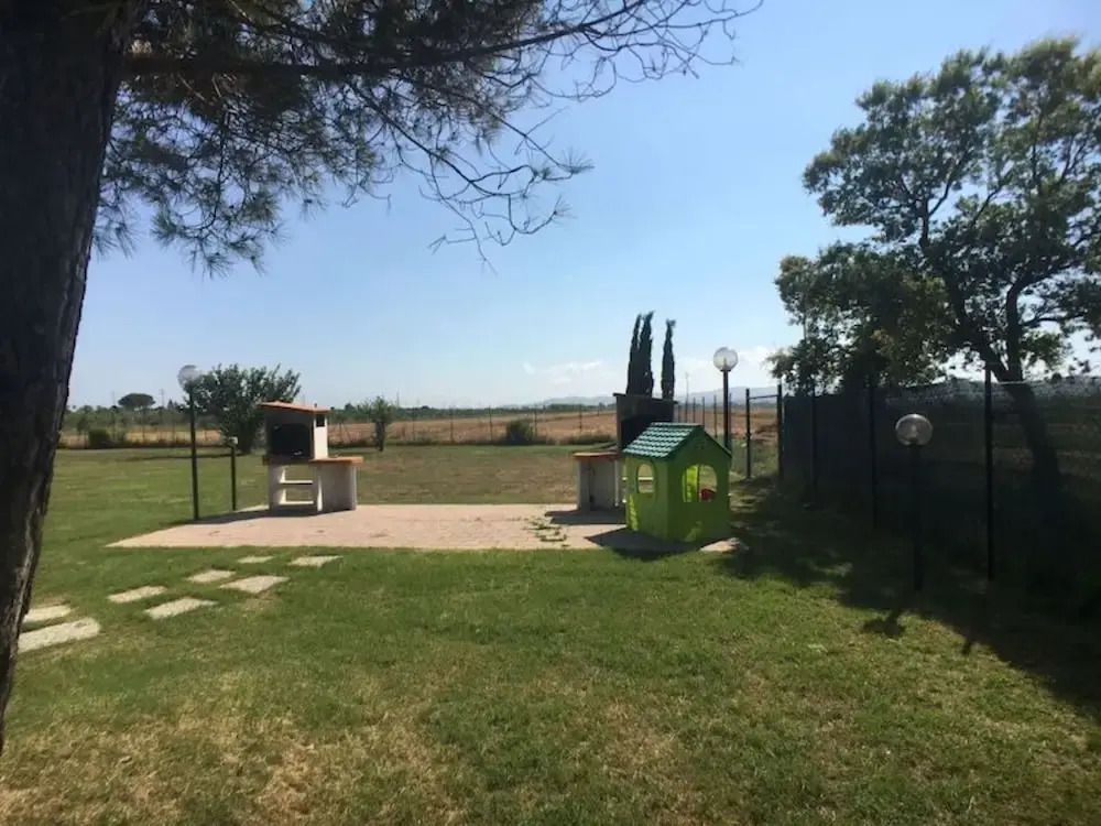 Two-room Apartment Sleeps 4 IN THE Countryside-rif Deste