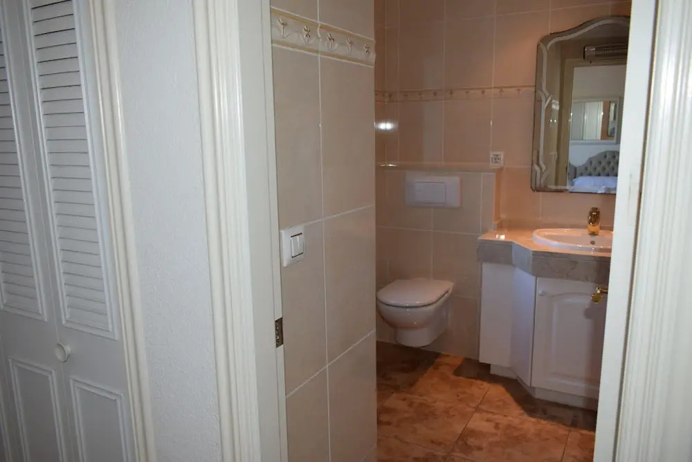 Ch1900 in Oliva With 4 Bedrooms and 3 Bathrooms
