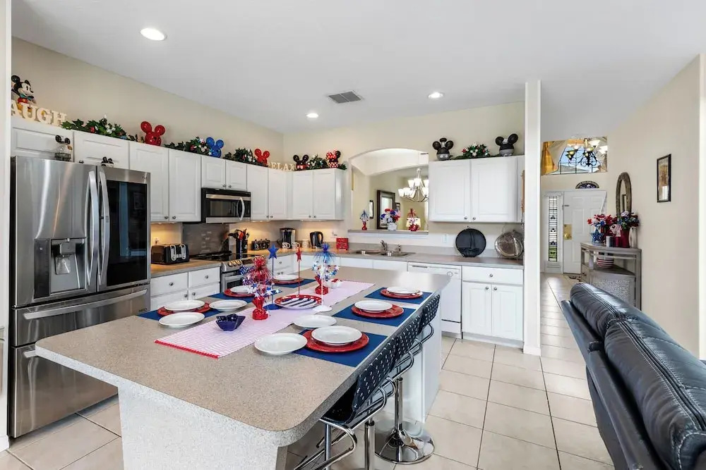 Family Friendly Emerald Island Resort Vacation Home with Private Pool and Spa Near Disney