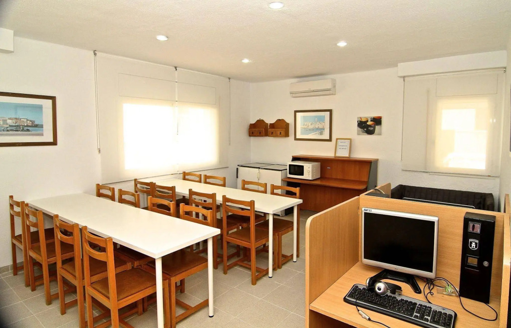 Hostal Tahiti