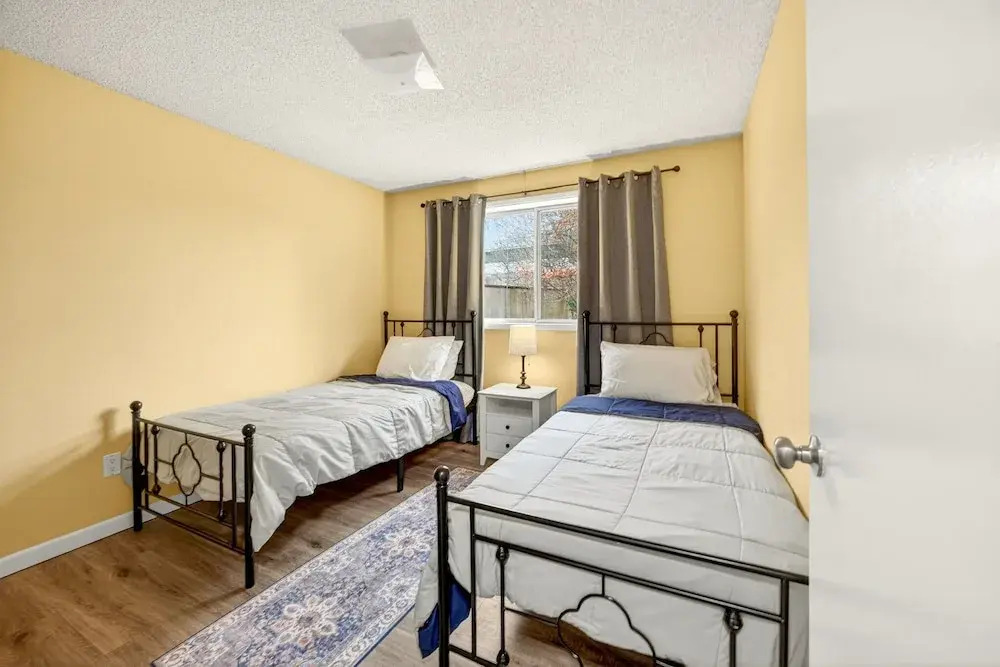 Clearview Comfort 3BR Near Airport