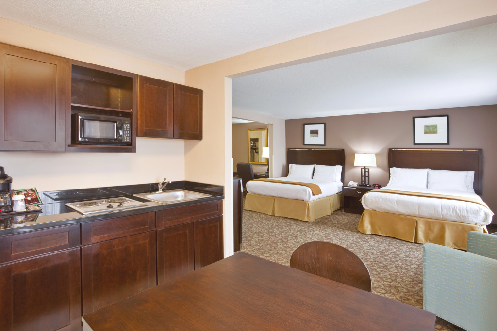 Holiday Inn Express & Suites Van Wert by IHG