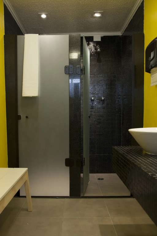HBB Hostel Brazil Bar&Café- Vila Madalena - São Paulo-SP - Próximo a Beco do Batman, Paulista, Allianz Parque, Morumbi, Acesso 24hs