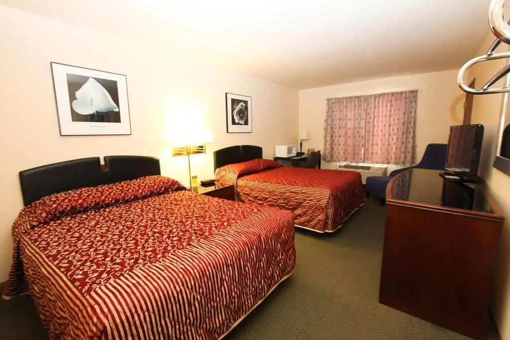 Luck Country Inn