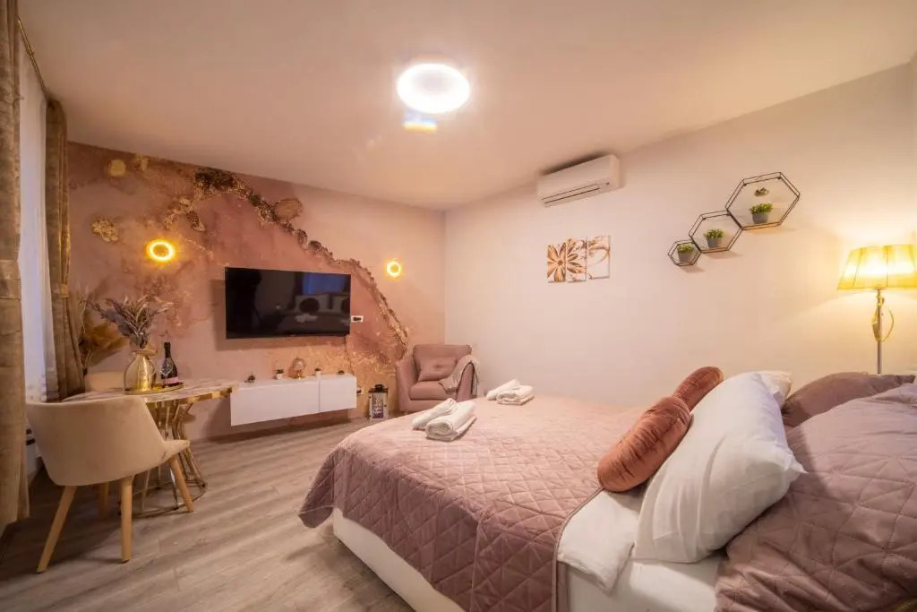 Cosy&Private,30sec walk to MainSquare, Heart of Zagreb