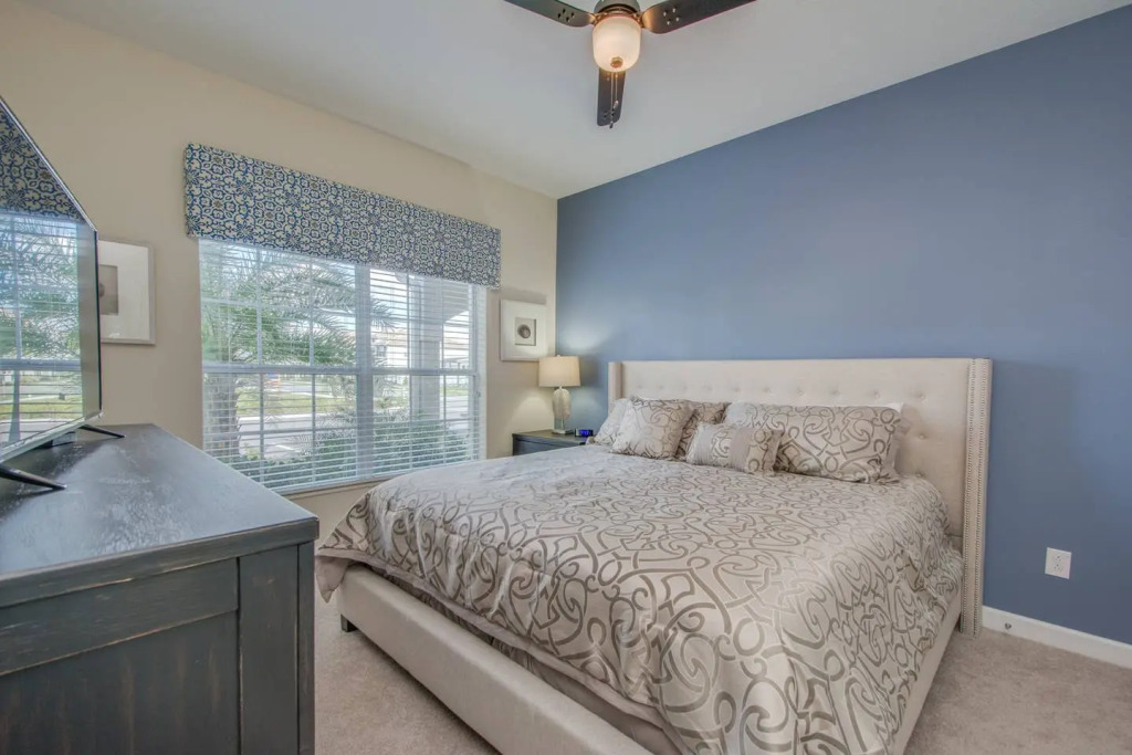 Pleasant home near Disney with private pool