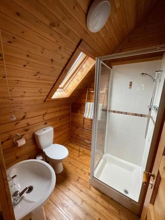 Luxury 3 bedroom, 3 bathroom lodge with hot tub