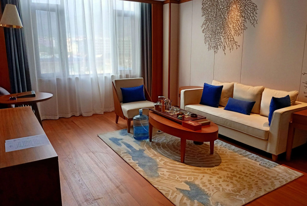 Howard Johnson the Bund Hotel Gasa