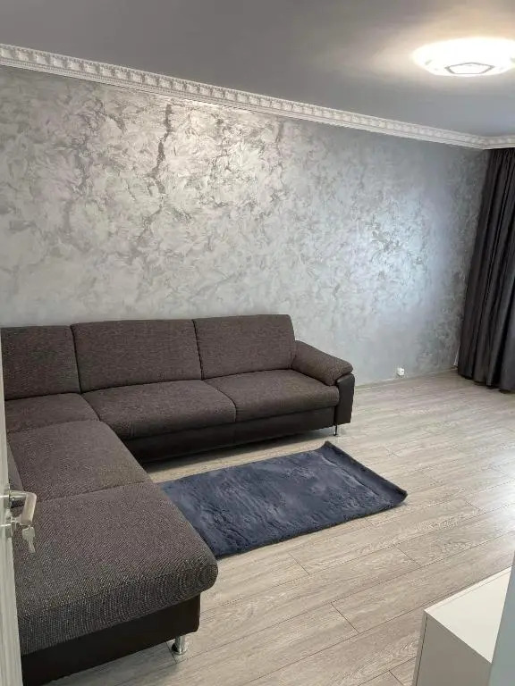 Eric Apartment