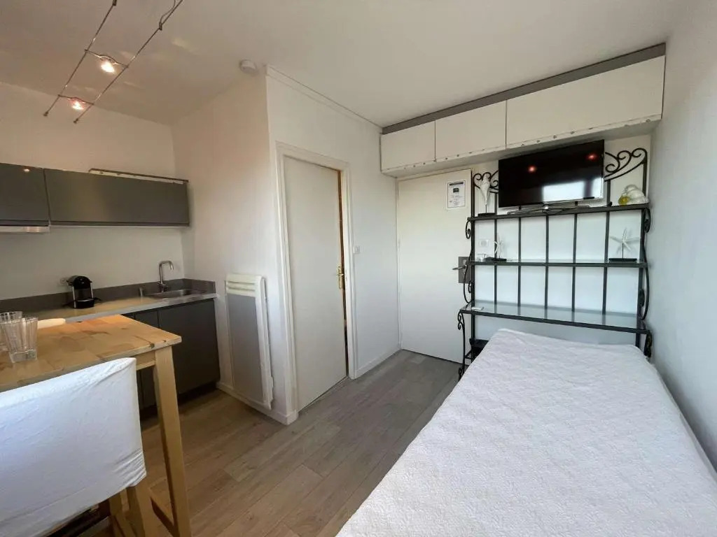 Appartement Saint-Jean-de-Monts, 1 pièce, 2 personnes - FR-1-224C-28