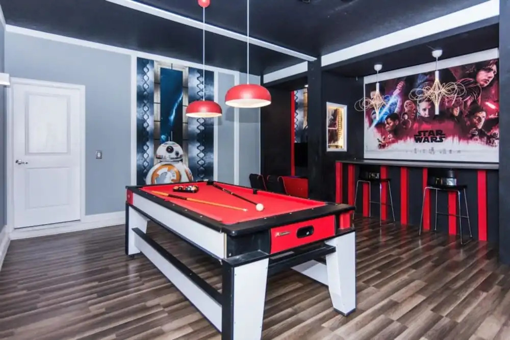 Gorgeous Home with Pool and Game Room CG1680
