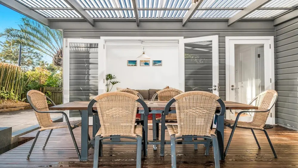 Alkira - Boutique cottage - Walk to Clarkes Beach