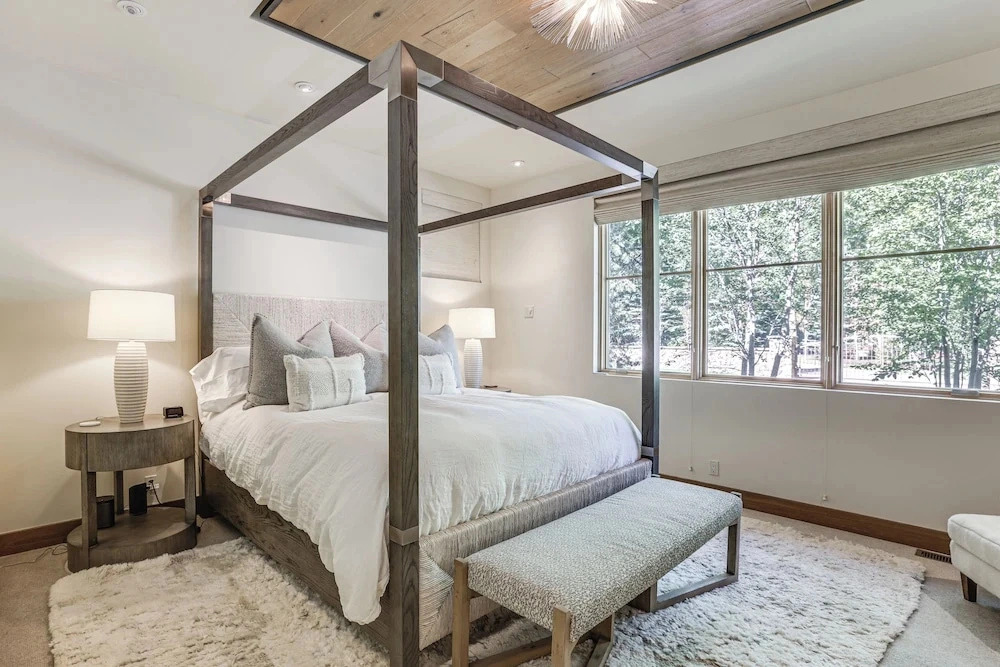 Walk to Town & Trails! Luxe Mtn Retreat w/ Hot Tub