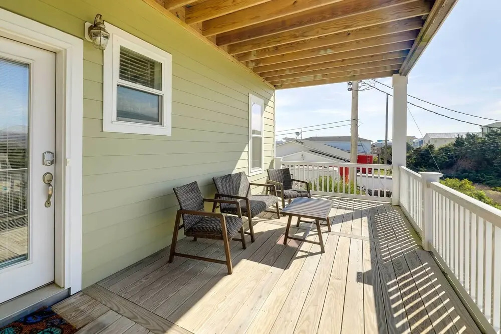 Emerald Isle Vacation Home Walk to Beach!