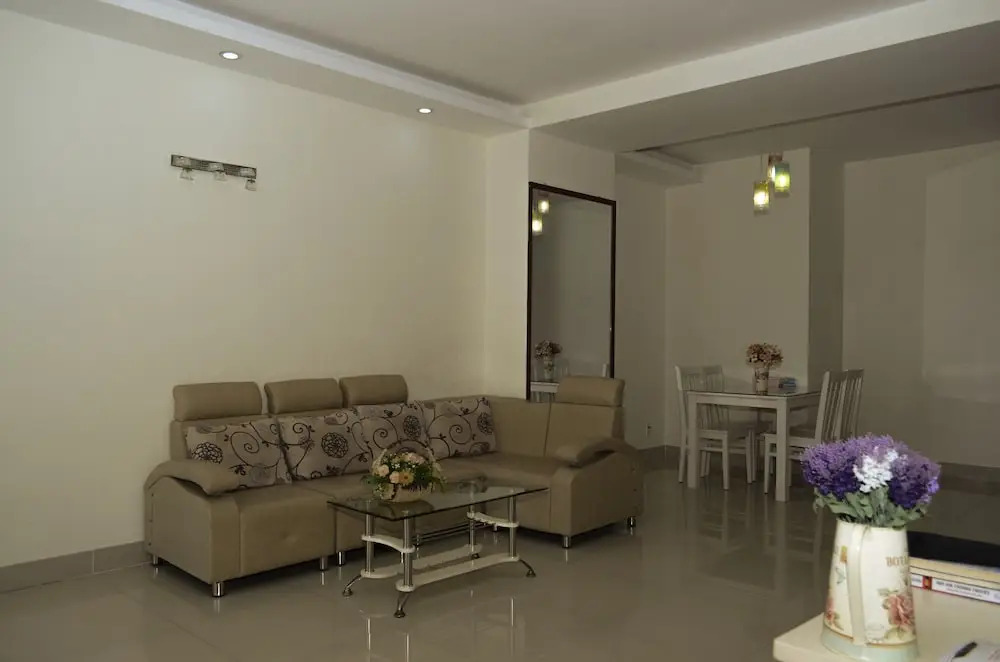 Anna Luxury
