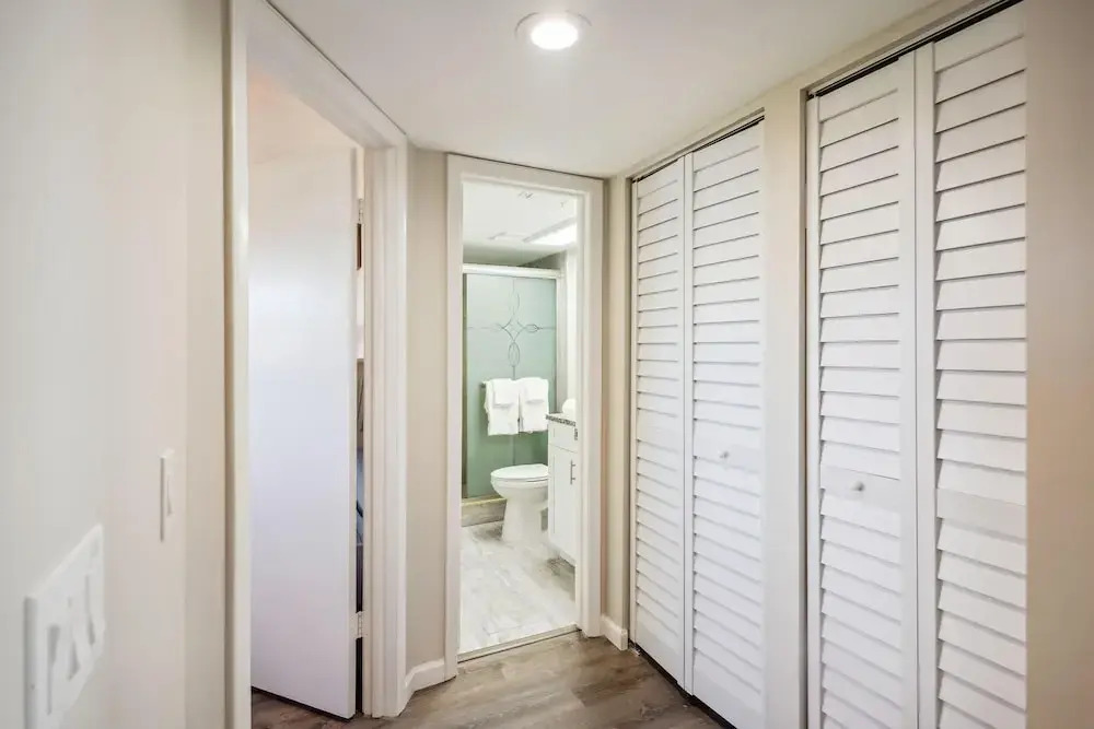 Bayshore Yacht & Tennis 409 - Premier