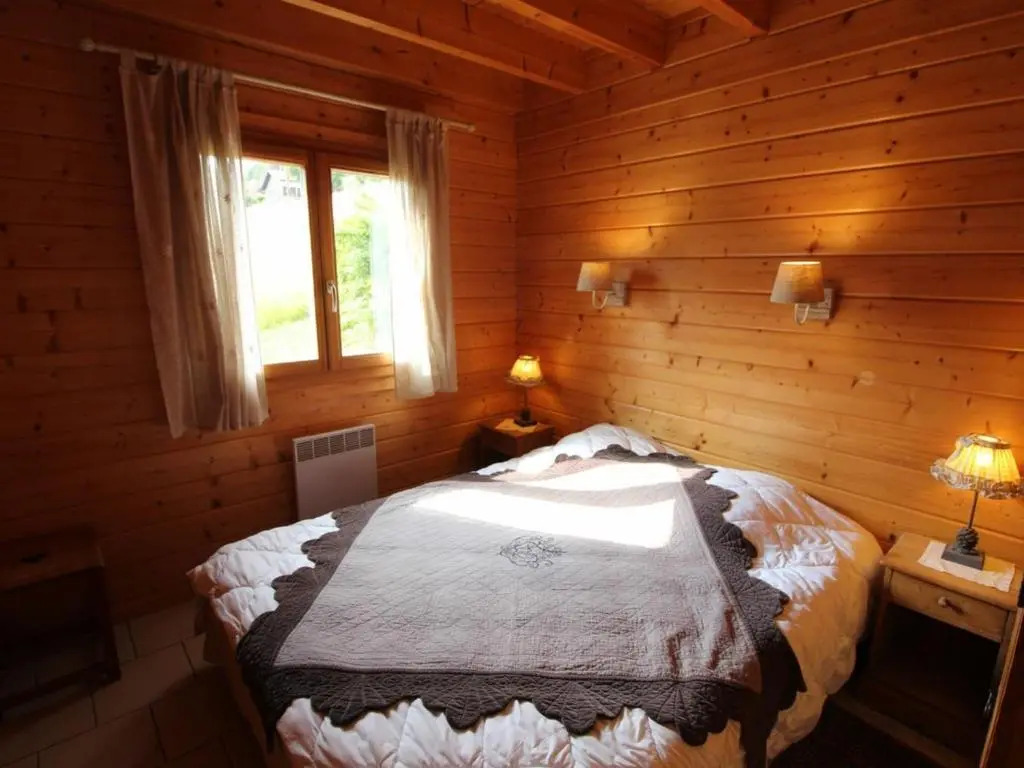 Chalet tout confort avec terrasse et poêle, animaux acceptés - FR-1-589-233