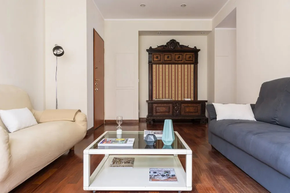 Home at Hotel Reina
