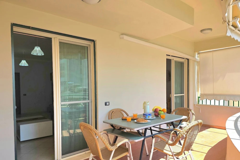 Mandalay Suites By The Beach 079